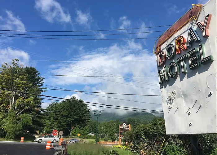 Motel: Doray Motel Lake George
